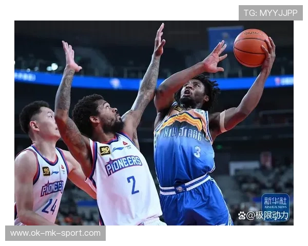 球员在比赛中完成漂亮回追防守成为媒体点评亮点 球员在比赛中完成漂亮回追防守成为媒体点评亮点